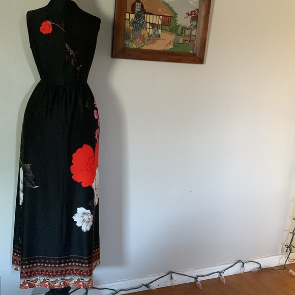 Vintage 1970s Cheosang style fitted stretchy sleeveless maxi dress with back zip - Picture 7 of 10